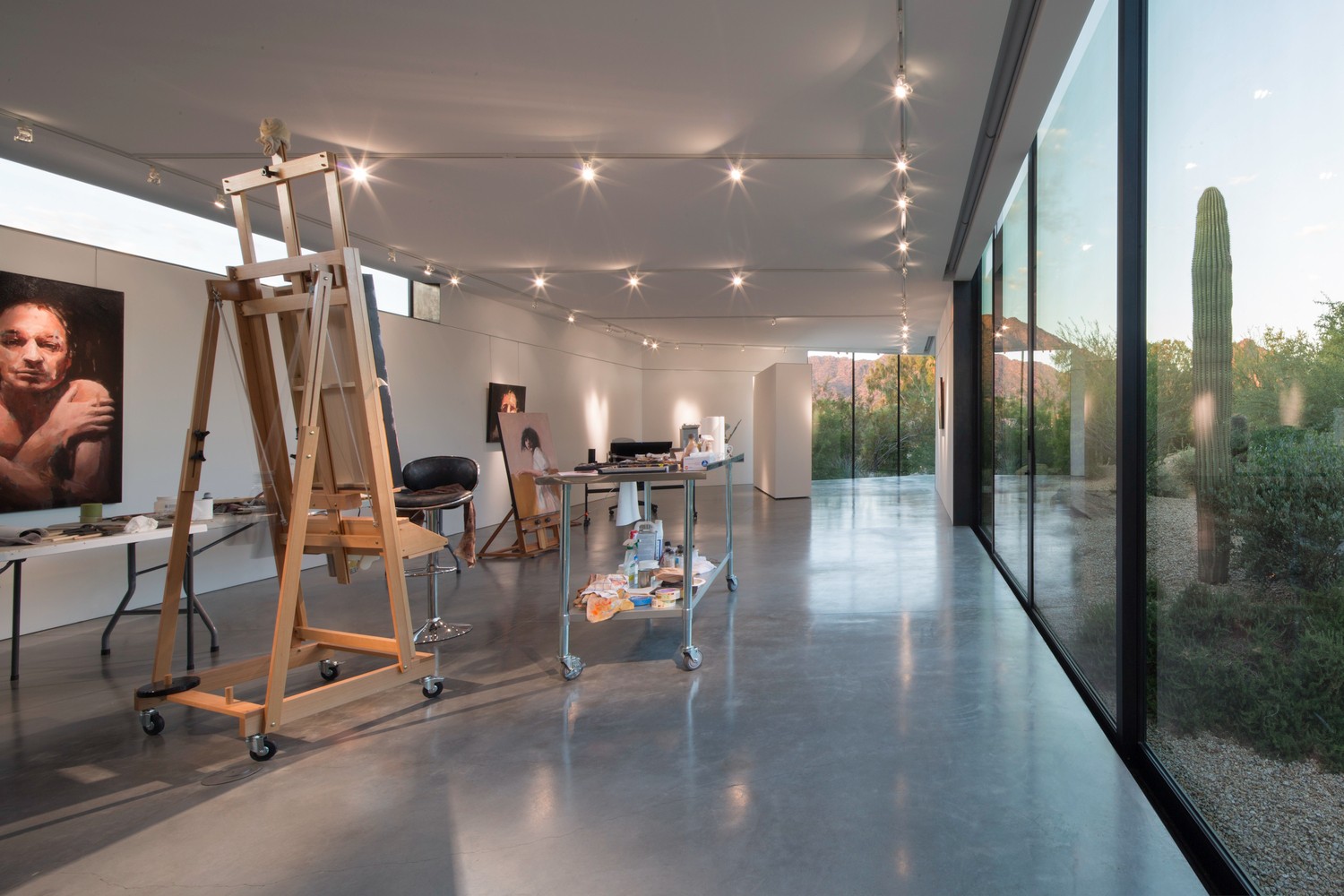 hotel lighting suppliers uk