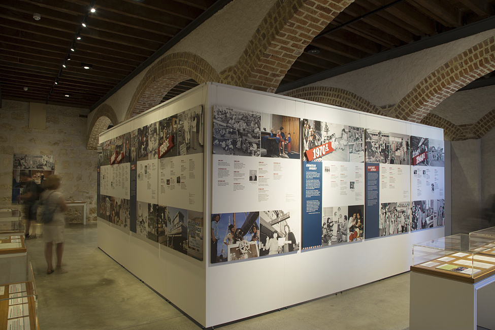 Jewelry track lighting